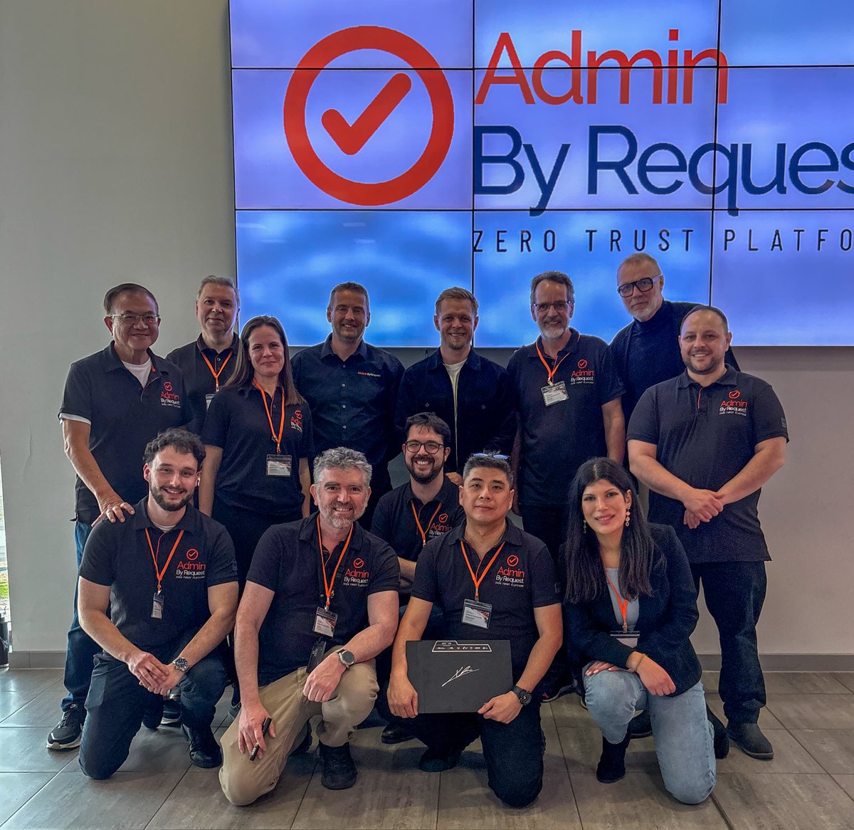 AdminByRequest tweet media