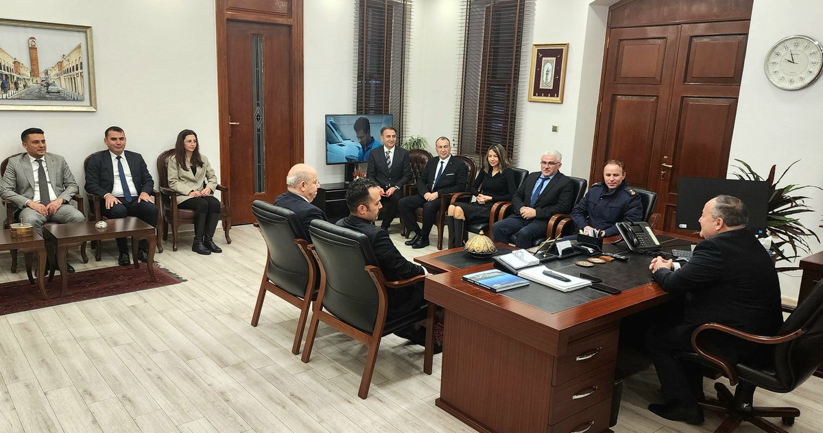 Ramazan Bayramı kapsamında İlçe kurum amirlerini makamında kabul eden Seyhan Kaymakamı Ekrem İNCİ, müdürlerimiz nezdinde tüm kamu personellerimizin bayramlarını kutladı.