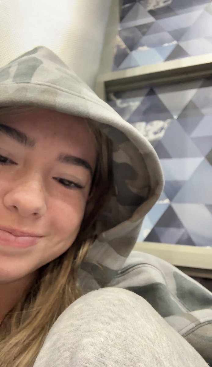 Embreigh ͟͟͞͞➳❥ tweet media