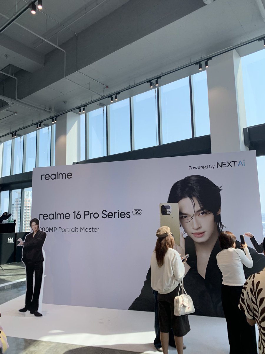realme Thailand tweet media