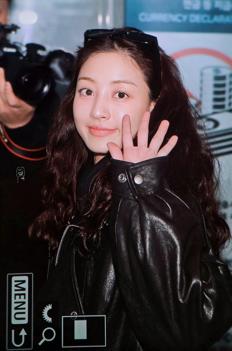 유앙글 tweet media