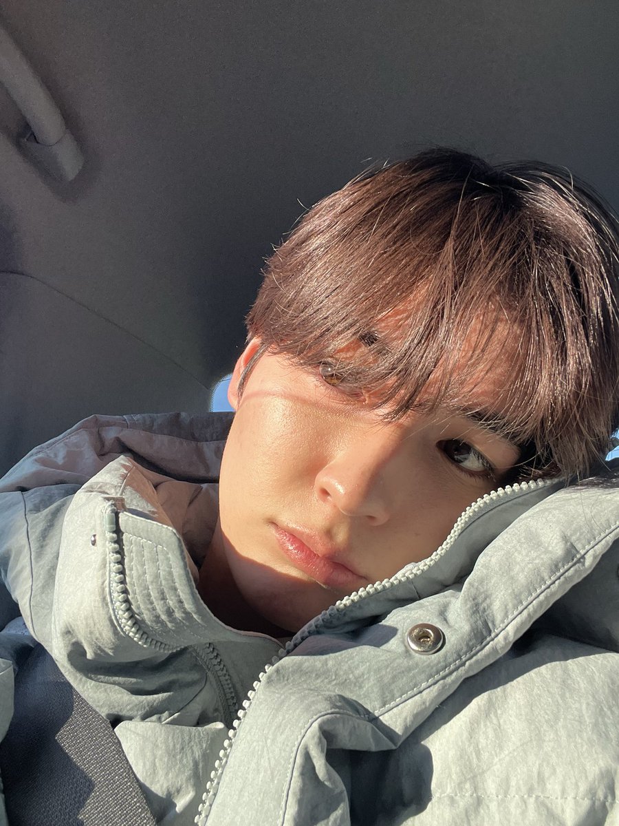 chrisxsubi's tweet photo. Look gorgeous in tokyo too https://t.co/F3safAWLGf