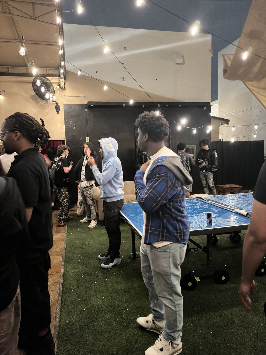 ccheatcodess's tweet photo. This a cash Carti fit btw https://t.co/i1n328FyCc