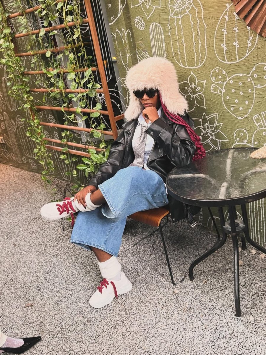 Mary Shy (Carter Sister) tweet media