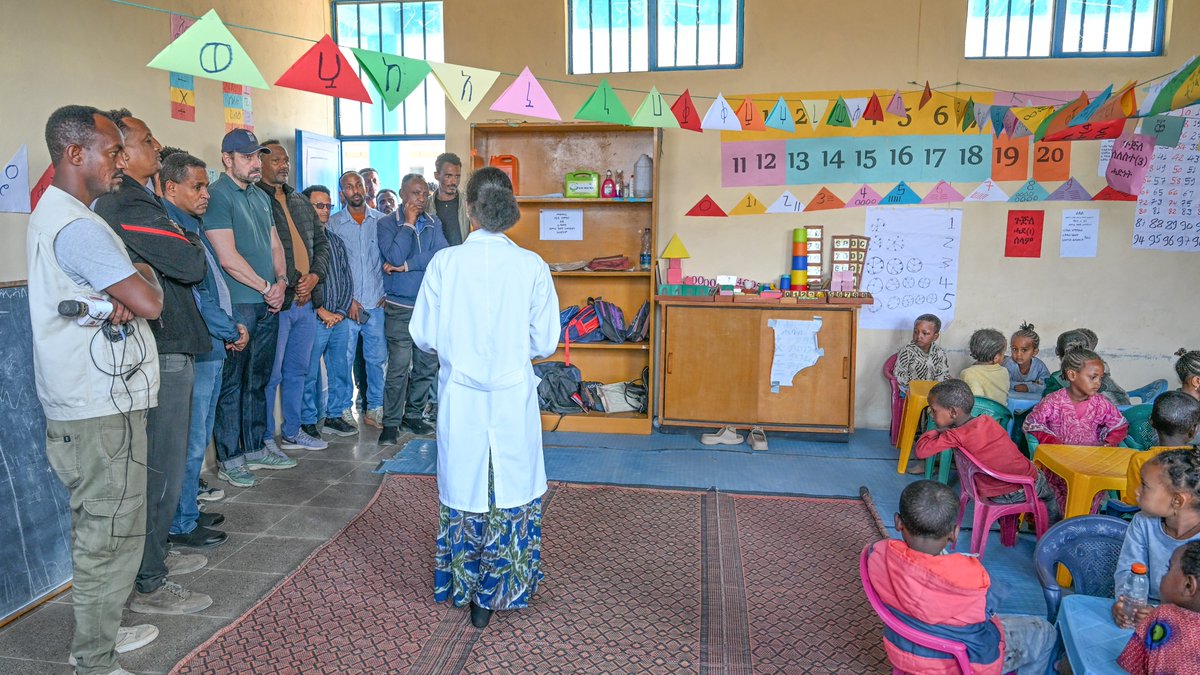 head_PSF_ETH's tweet photo. In Gerealta, the rehabilitated Baeti Akor School now enables 1,268 students to attend classes, reducing overcrowding and improving learning conditions. Alongside this, 194 women &amp; youth received livelihood support to boost incomes. Thanks to @AA_stabilisiert @JapanGov @DutchMFA https://t.co/DcF74Rhos6
