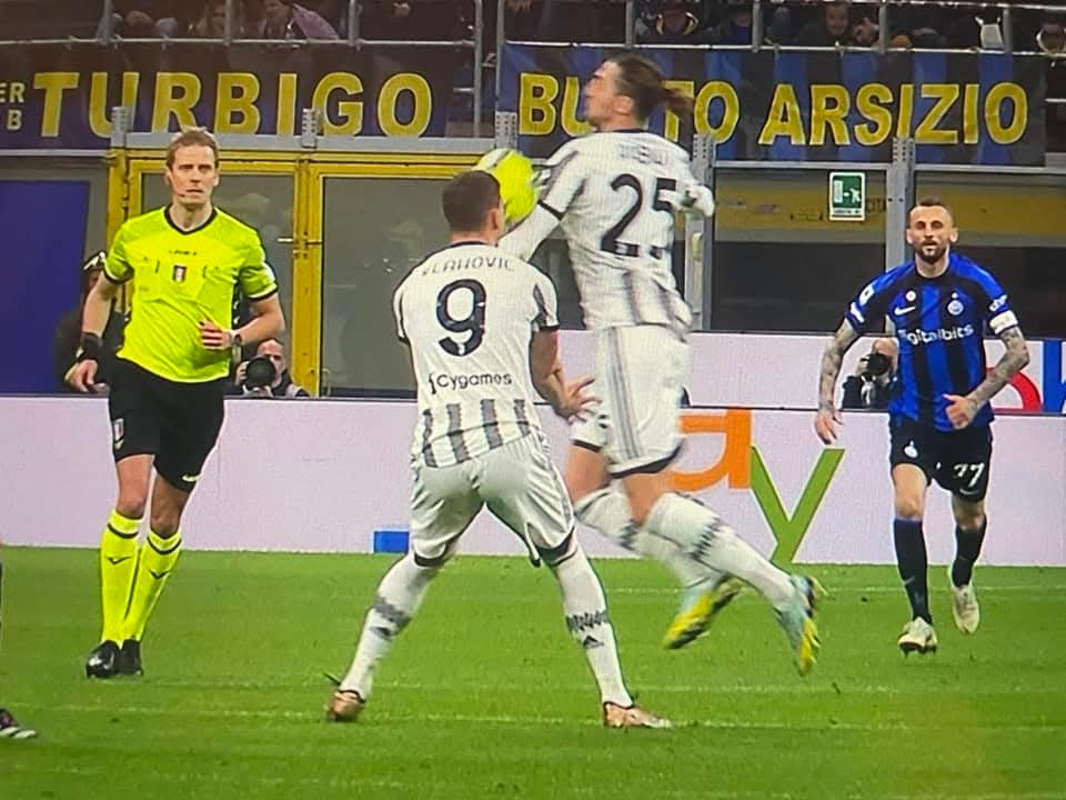 Gennaro C. tweet media