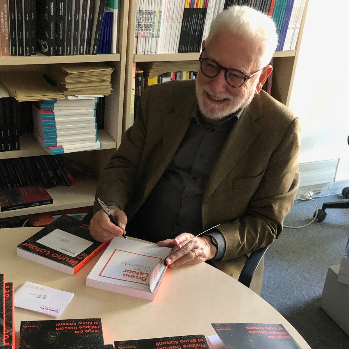 Presses Sciences Po tweet media