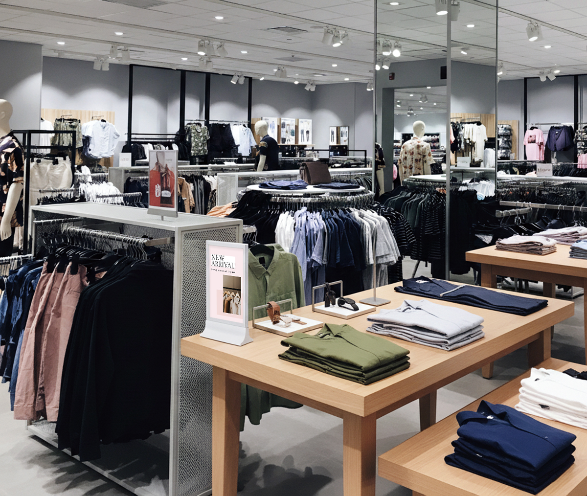 DatallenSmart's tweet image. What if your fashion #display could sell, not just show? A 10.1” #LCDscreen brings outfits to life with dynamic content and real-time promotions.
datallen.com/portable-digit…
Email: inquiry@datallen.com
#FashionRetail #DigitalSignage #RetailTech #SmartRetail #InStoreMarketing