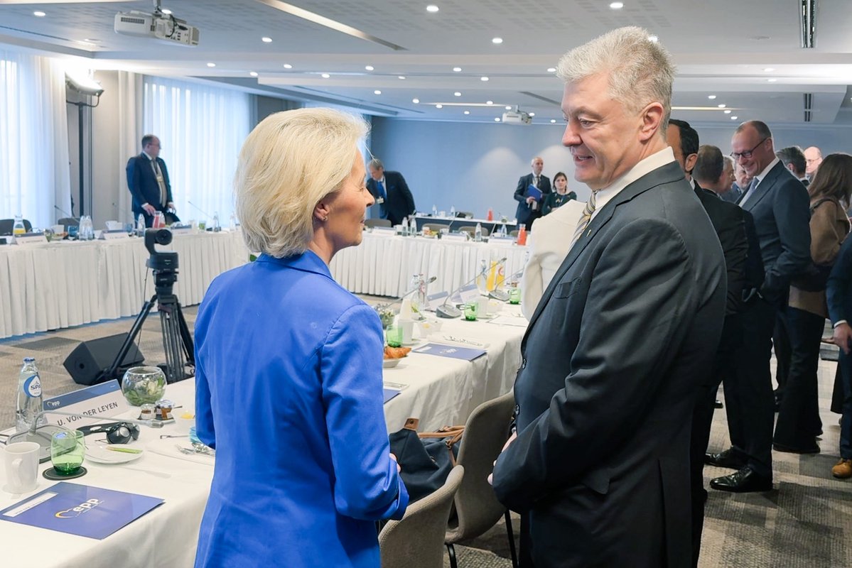 Петро Порошенко tweet media