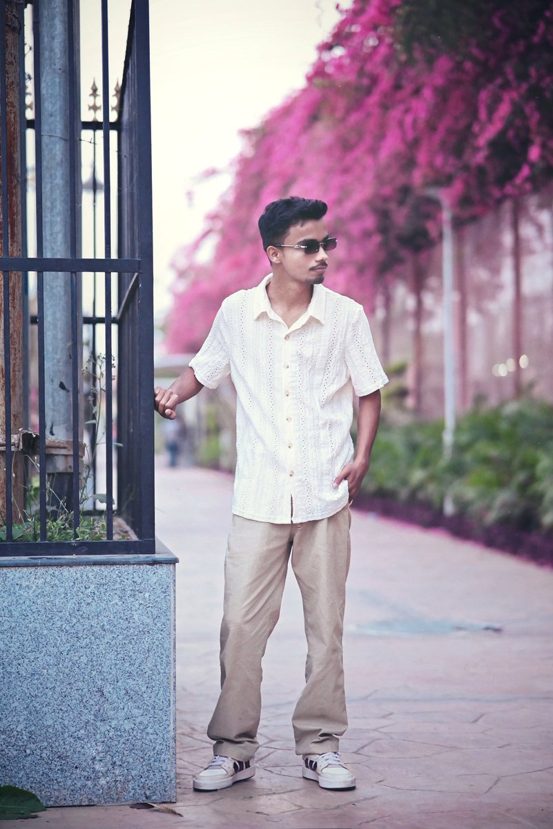 Chronical tweet media