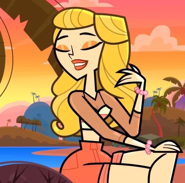 miss dior tweet media