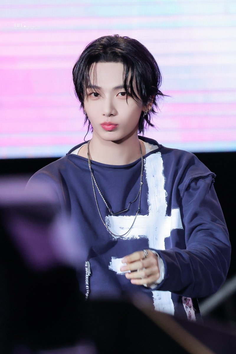 ๐๐๐๐ tweet media