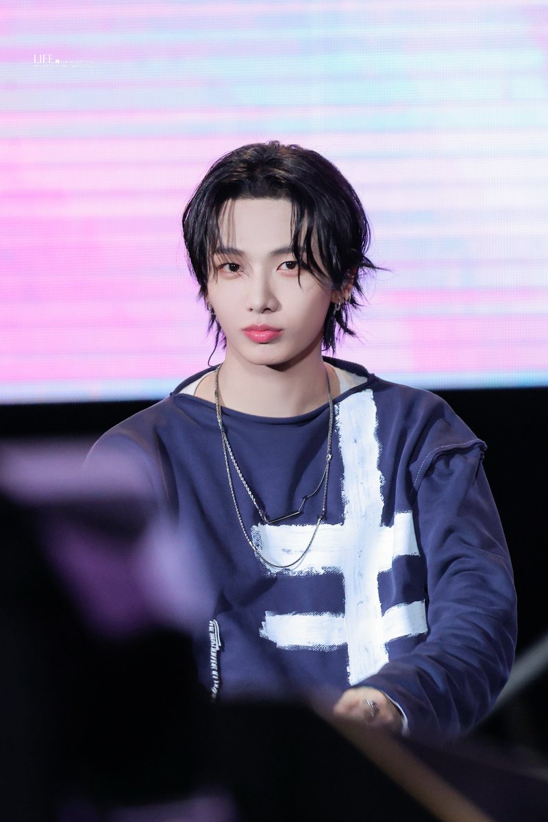 ๐๐๐๐ tweet media