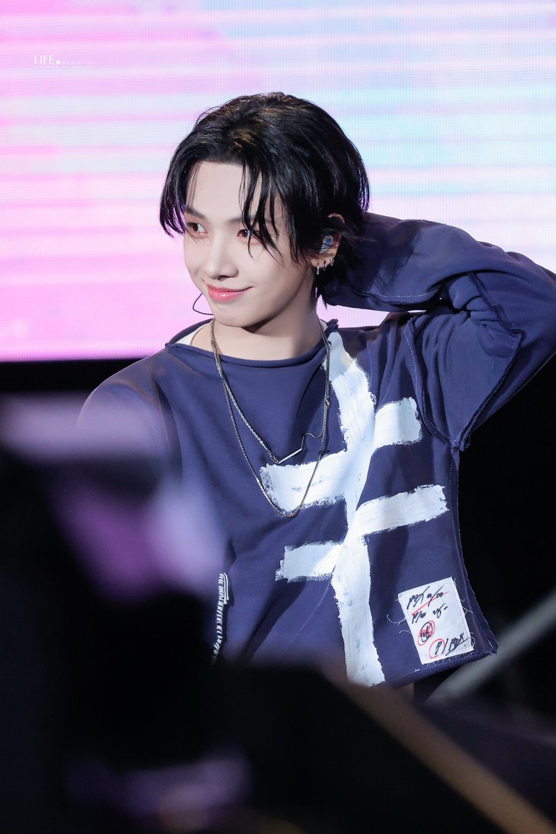 ๐๐๐๐ tweet media