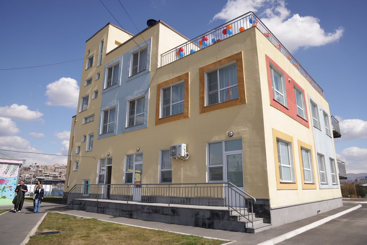 European Investment Bank tweet media