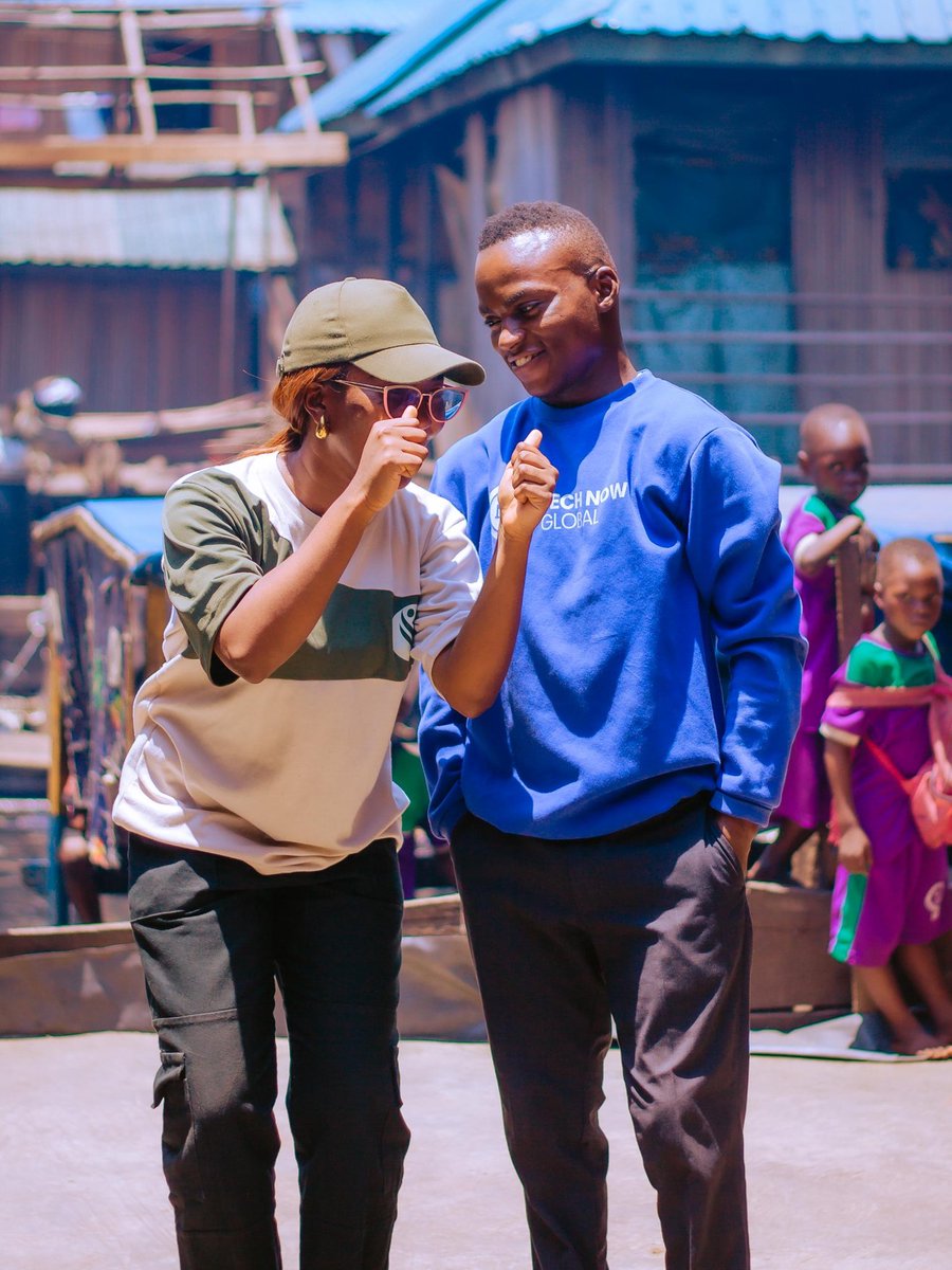 technow_global's tweet photo. A child in Makoko deserves the same quality of digital education as anyone else.
That's not a talking point. That's why we're here.

3-day digital skills training. Makoko, Lagos. In partnership with @AfrimindsInitiative.

Day 1 done. 

#TechNowGlobal #ReachingTheUnreachable https://t.co/ZtXALLbuQO