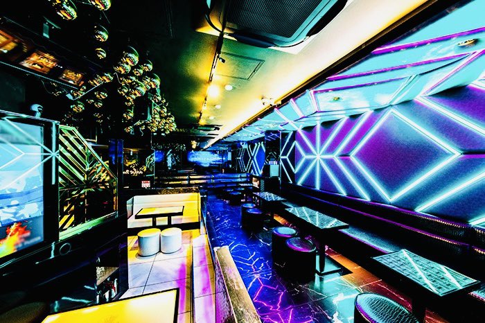 昼職ホス狂い tweet media