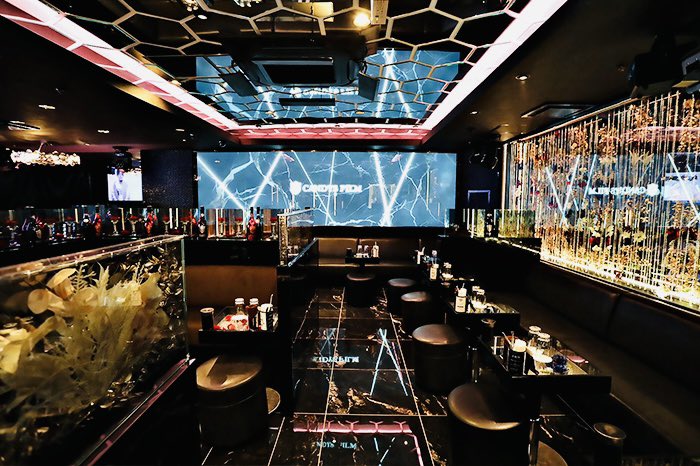 昼職ホス狂い tweet media