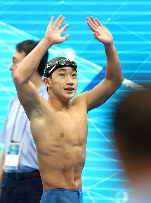 NelsonCarterJr's tweet image. 🏊‍♂️ Shin Ohashi 🇯🇵 (17 ans) vient de battre le record du Japon du 100m brasse en s’imposant au Japan Swim en 58.67 ! 

Le jeune nageur bat aussi le RECORD DU MONDE JUNIOR avec ce temps. 🤩
#Natation