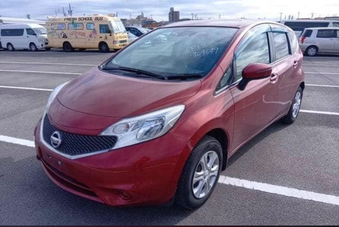 Nissan note uyu wafika kale dar-salam
The price upto dar ndi 8,950,000.00...duty 4.9million....plus tpt basi muli ndi it pakhomo