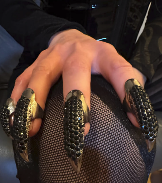 AWestpfahl56879's tweet photo. Ob ich als #Herrin dich als #Sklave auch mal anfasse, werde ich manchmal gefragt. Klar, aber nur so wie du es verdienst. #femdom #aufziehkrallen #krallen #goddess #göttin #mistresshela #mistress https://t.co/IwdtZnxQGq