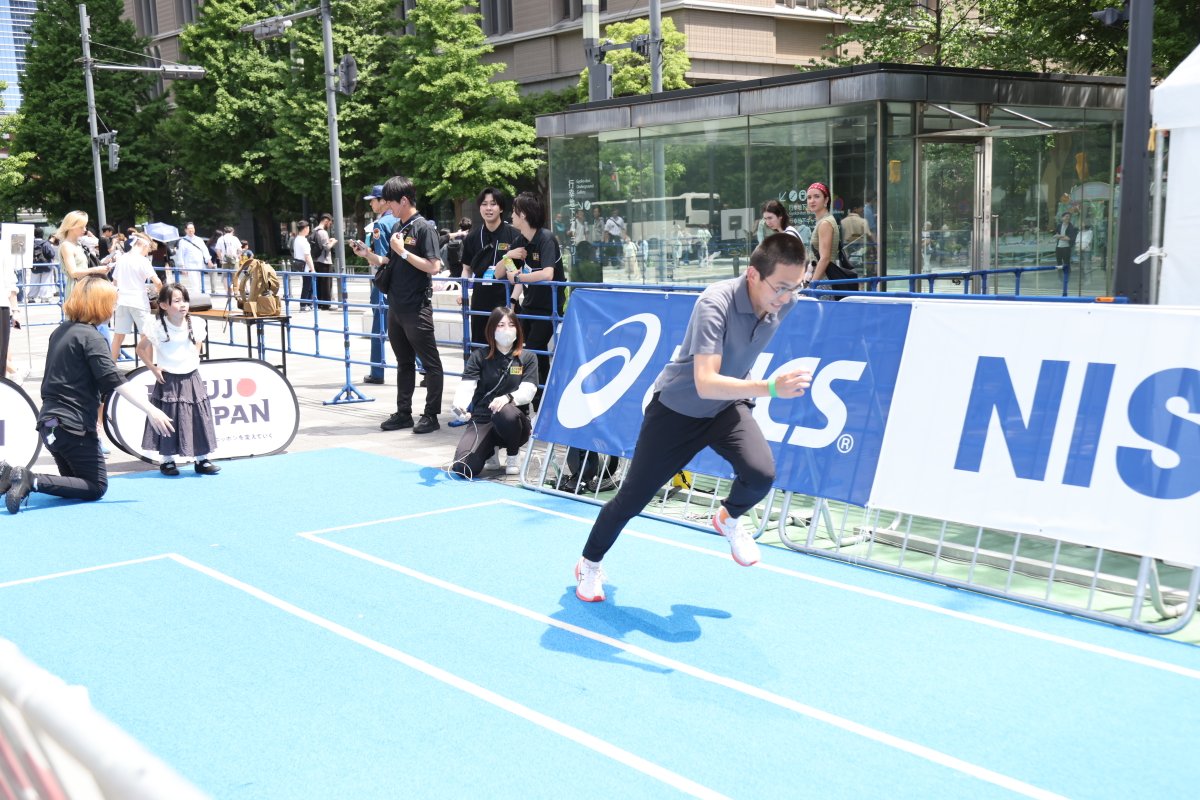 SPEEDSTAR30m's tweet photo. 「一般タイムトライアル」では子供から大人まで全力疾走！
事前申し込み不要レーンでは観覧していた人や、たまたま通りかかったりした人たちも飛び入り参加🔥
合計274人が30ｍタイムトライアルに挑戦しました！
ふらっと気軽に走れるのも楽しい思い出に👀
#SPEEDSTAR30ｍ　#RIKUJOJAPAN　#JAAF https://t.co/eWh62ix6fs