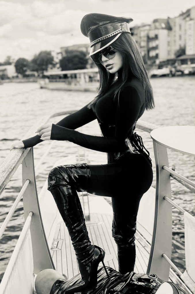 Goddess Vamp | BERLIN in May tweet media