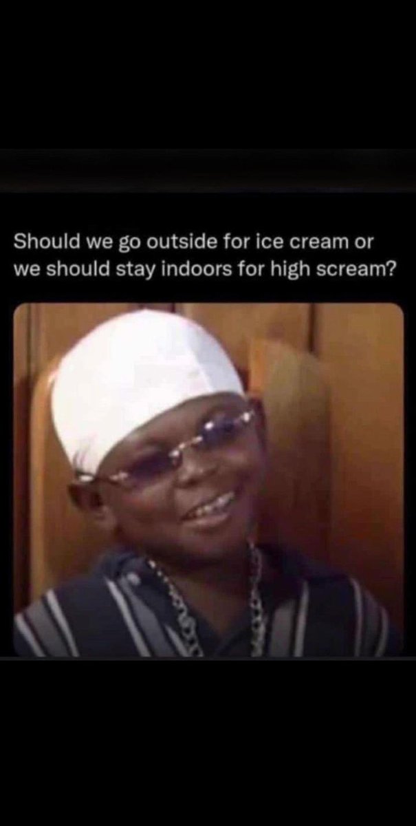 El barrio 👻 tweet media