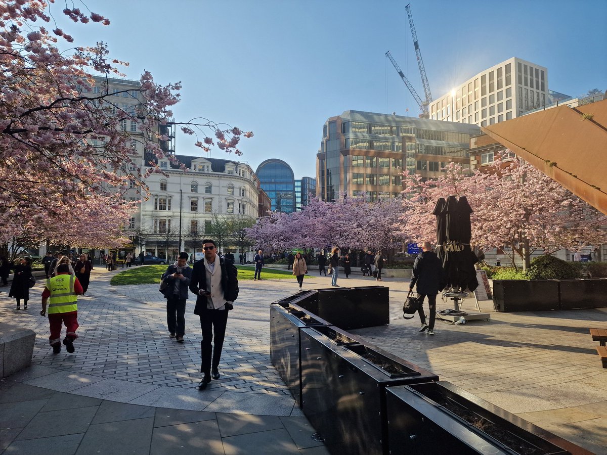 chuffmeister's tweet photo. London this morning. https://t.co/E4PGPGItFO
