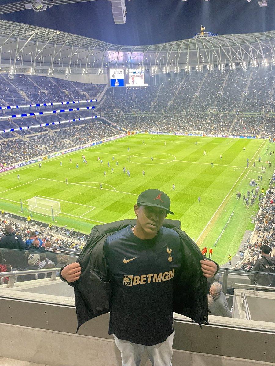 SMOKEMAJOR tweet media