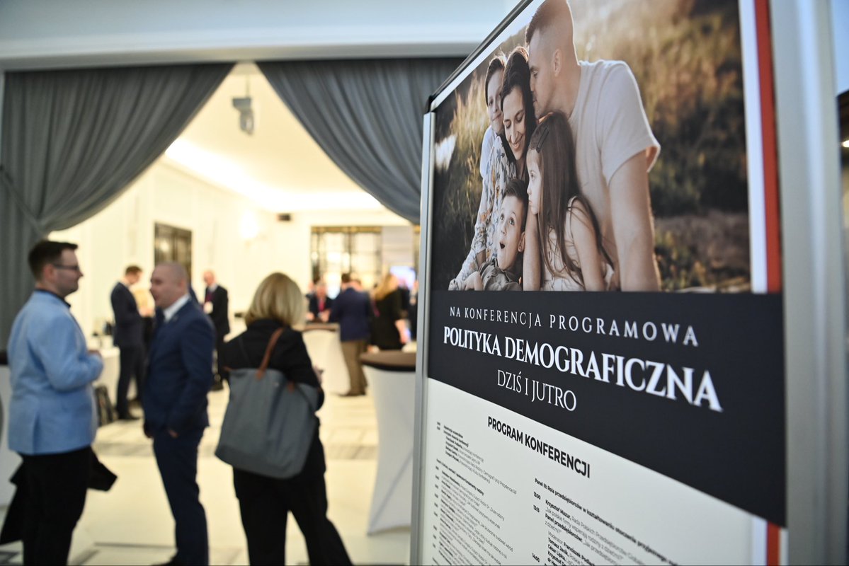 Konfederacja tweet media