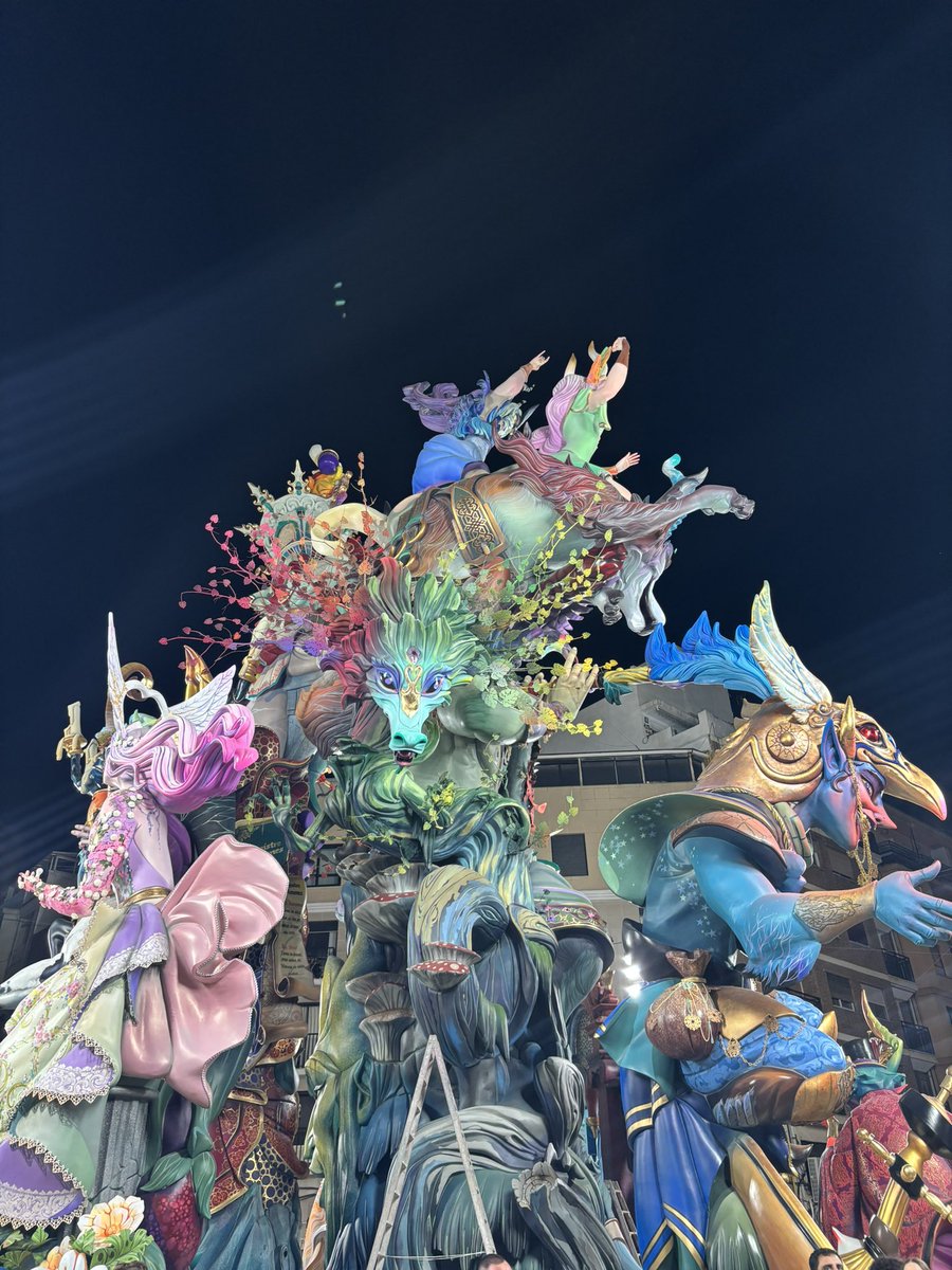 Elena 🌼 tweet media