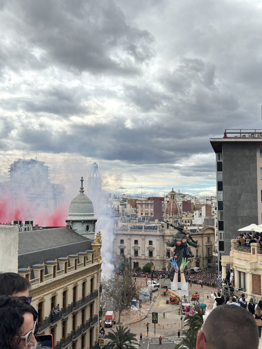 Elena 🌼 tweet media