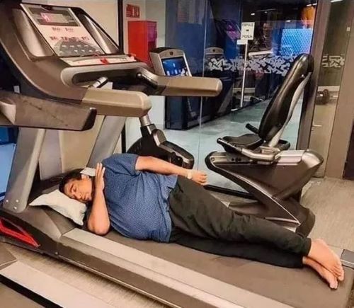 CFudgemuffin's tweet photo. When your doctor asks you to spend at least one hour per day on the treadmill...

https://t.co/T0wxTE0AZM https://t.co/hHhJkjstXm
