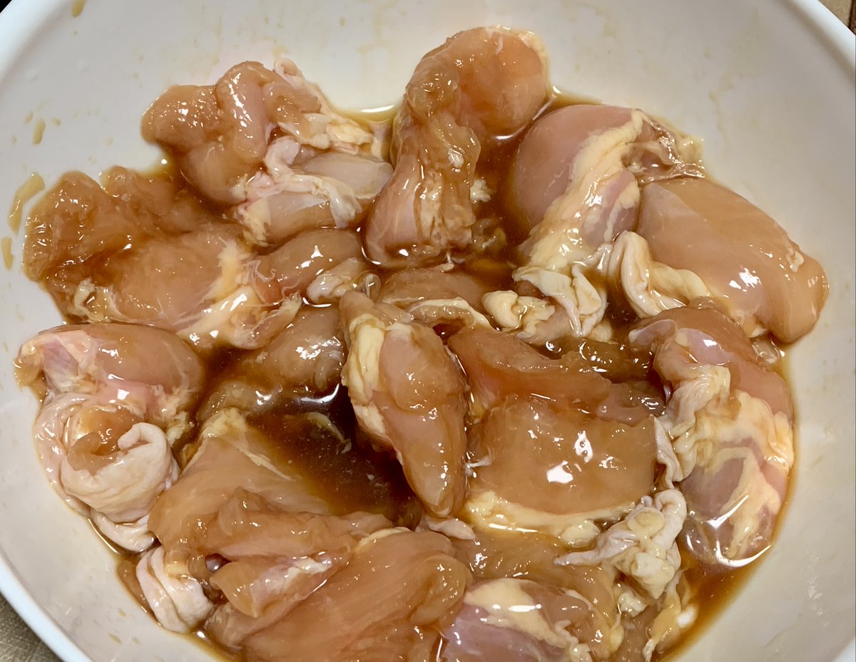 ＠もつ tweet media