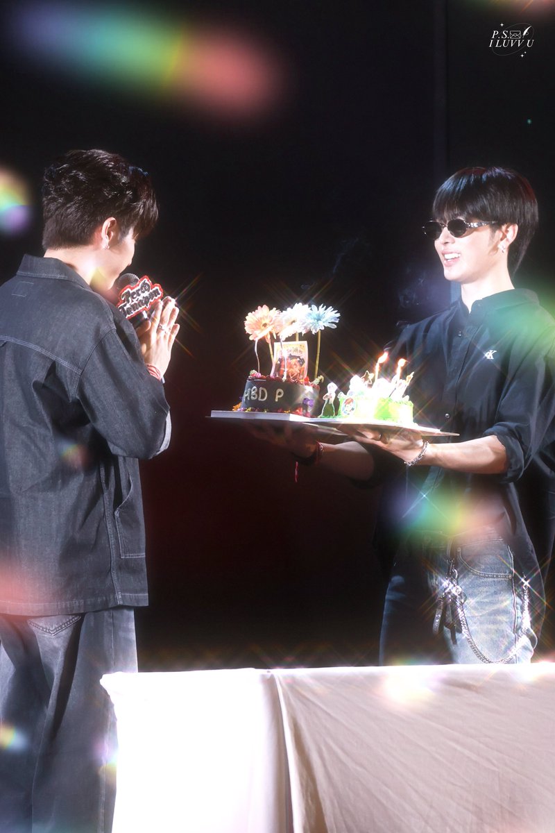 190326: 

โมเมนต์พิเศษกับคนพิเศษ✨

THE 25TH PERTH CHAPTER

#PerthRockOnEra
#Perthtanapon