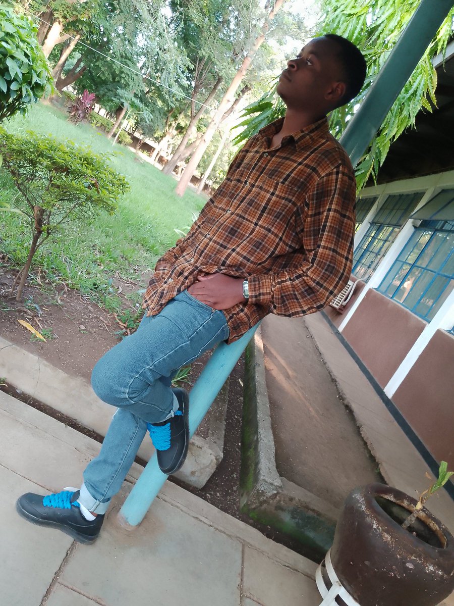 ochola..🦅⚠️ tweet media