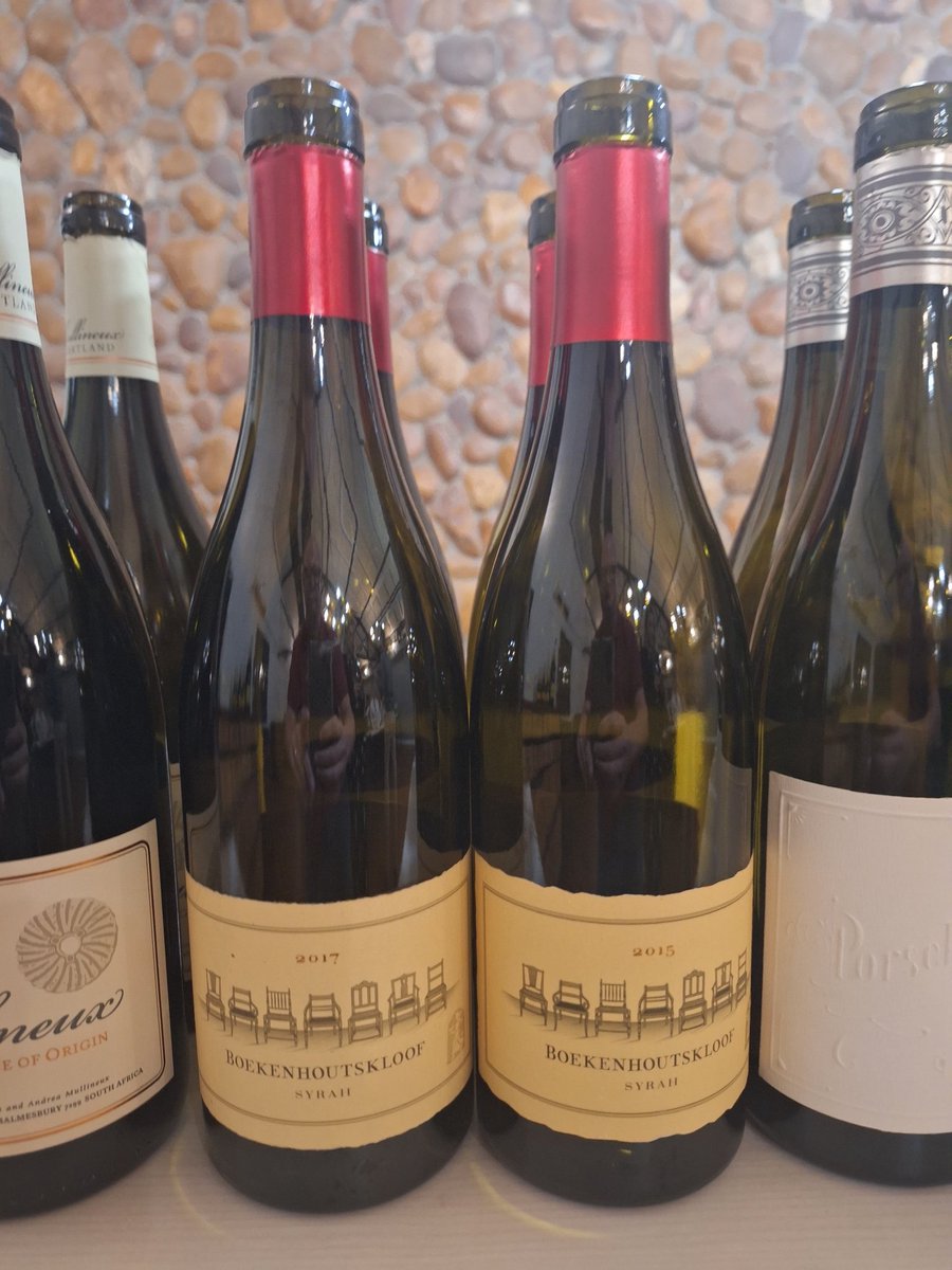ChristianEedes's tweet photo. Highlights/pleasant surpprises from the @briceandburnett Great SA Stand-Off Tasting: 2015 vs 2017 - Bhk Syrah 2017, Meerlust Rubicon 2017, Le Riche Reserve 2015. Full report coming soon. https://t.co/Mmh7Ir2SBs