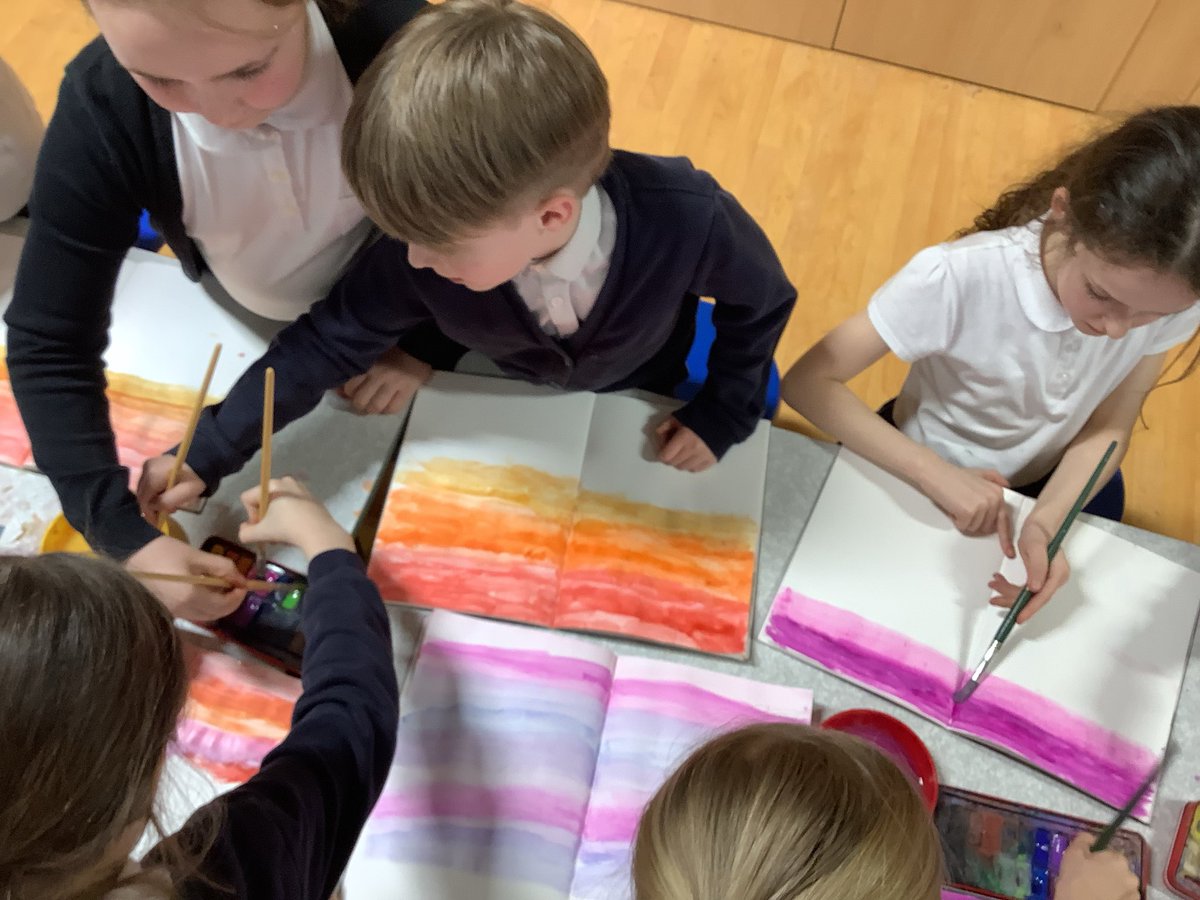 Artists in the making! 🎨
Would you make a great Primary teacher? Get in touch now and chat to us about training to teach.
#traintoteach #teachertraining #oldham #manchester