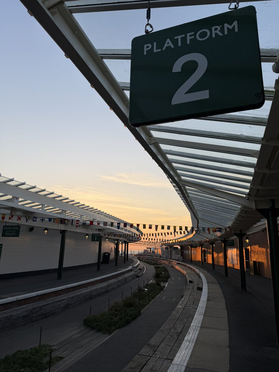 Holly 🐚🧜‍♀️☀️ tweet media