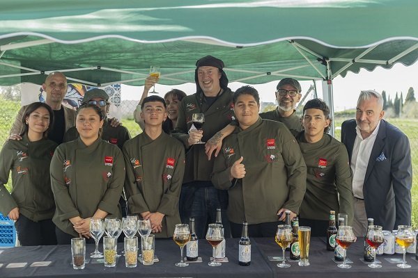 Factoría de Cerveza tweet media