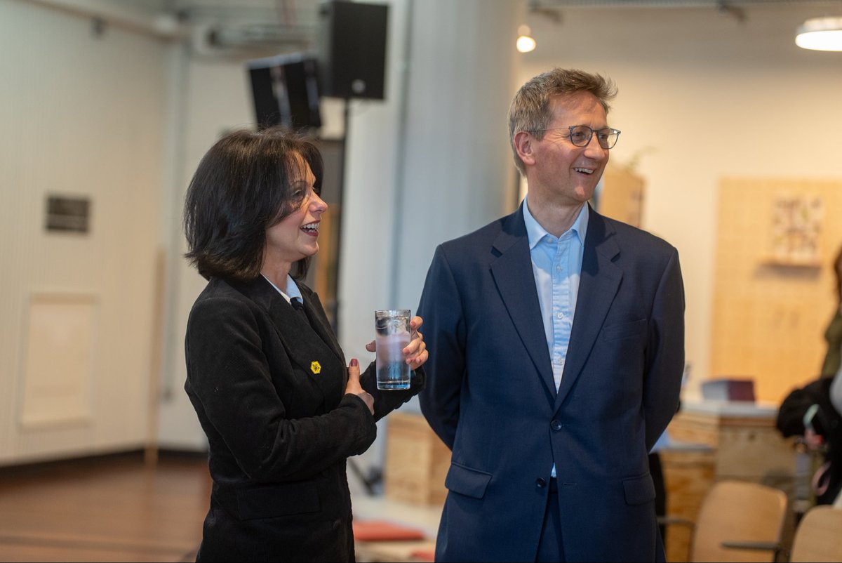 Caroline Simpson tweet media