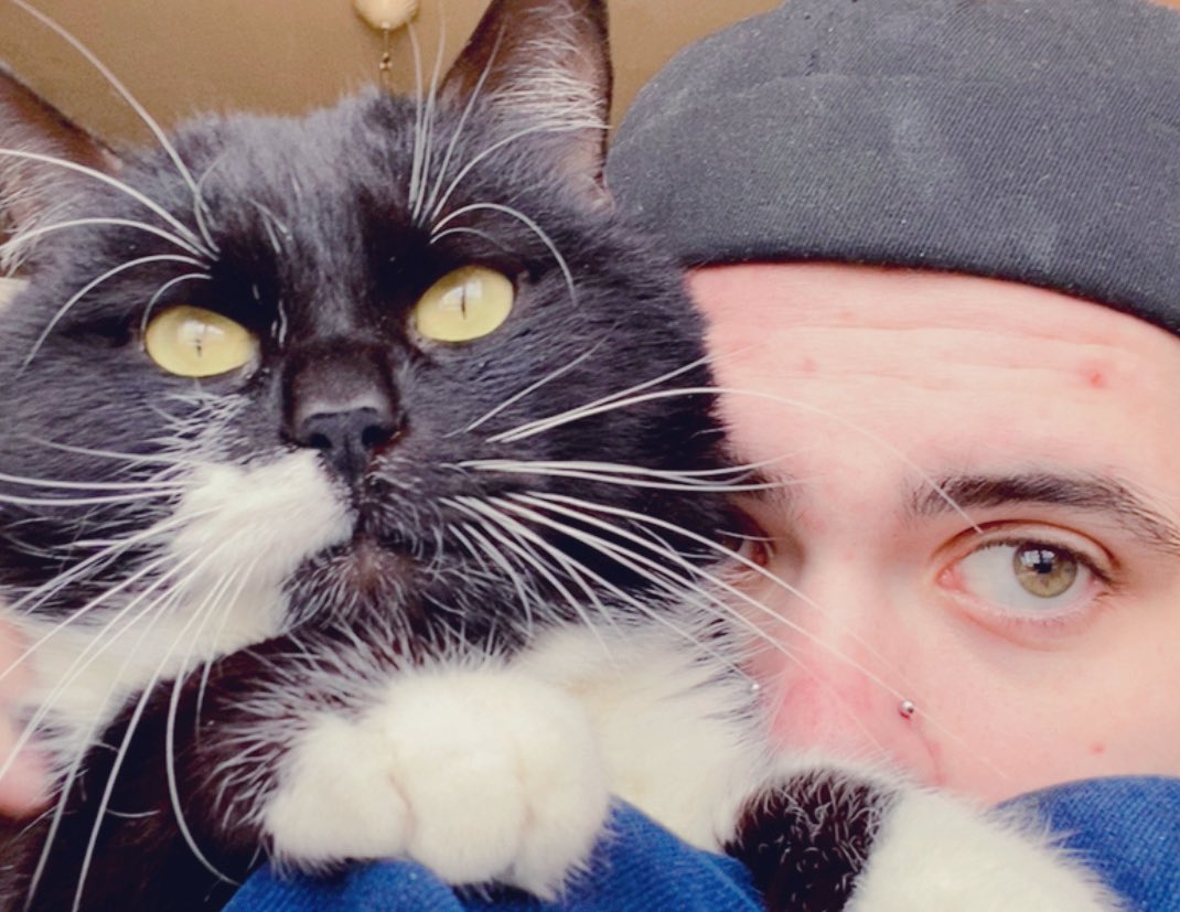 даня сааремаа :) tweet media