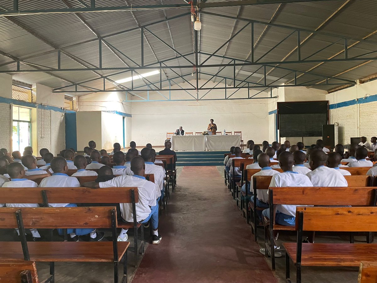 Campus France Burundi tweet media