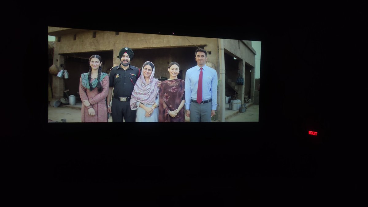 SparshGulati22's tweet photo. #Dhurandhar is the top movie. Cinematography, sound design, detailing about the politics in both India and Pakistan. Every cast member has given their best they have shined in every way. The movie tops its prequel. Aditya Dhar is going to be massive in upcoming years. 🫡 https://t.co/Vc01oWDM8o