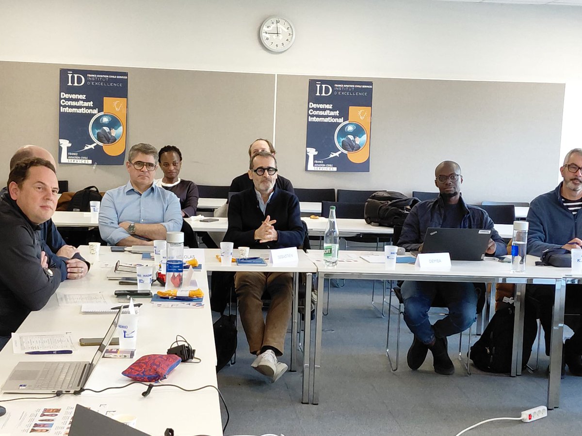 fracsaero's tweet image. 👀Ouverture de la session #ID8 ce matin à 8h30 pour accueillir la promotion RichardTHUMMEL - @DGAC 

Deux jours de #formation intensive débutent pour nos futurs #consultants à l’international

Nous leur souhaitons pleine réussite dans ce programme exigeant💪