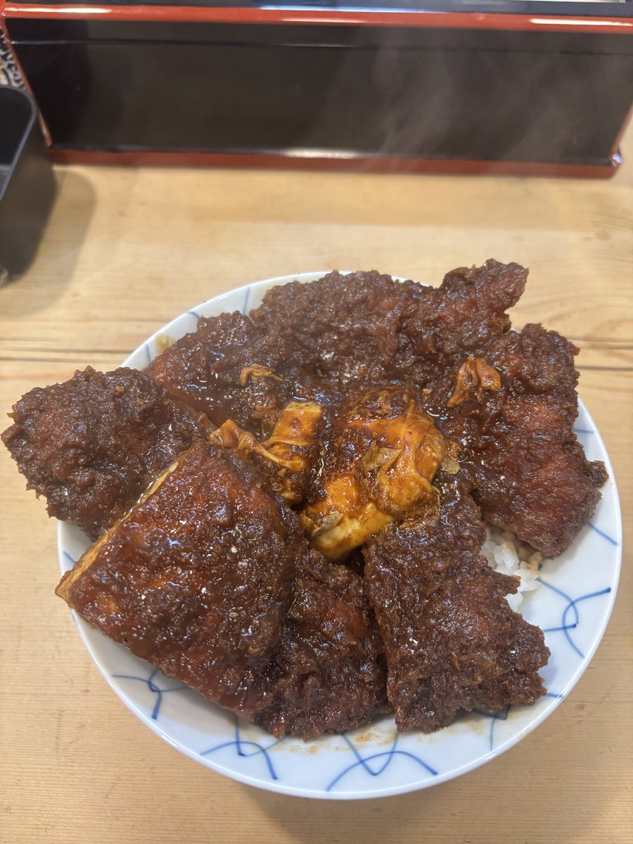 TSUSHA_88's tweet photo. 30代コモディティ投資家パパの一人旅2日目　名古屋

・味噌カツ https://t.co/7i9aIPTdRY