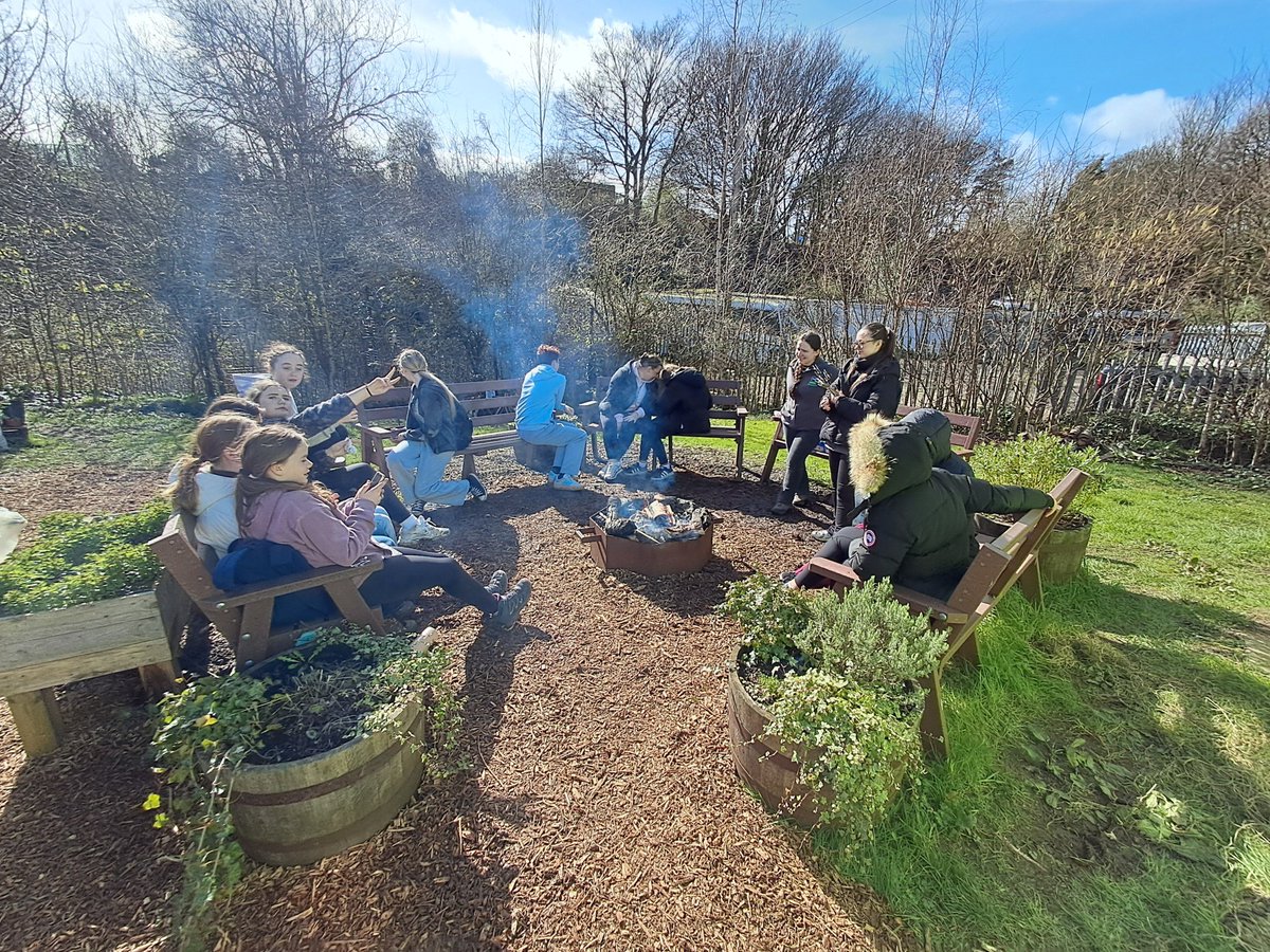 MethodyBelfast's tweet image. Some of our Form 2 and 3 pupils went to Bog Meadows Ulster Wildlife reserve with Shared Education Eco Schools. Along with Malone College, they took part in team games, learnt how to light a fire safely and made smores. A great day was had by all!

#MCB #Methody #MadetoLead