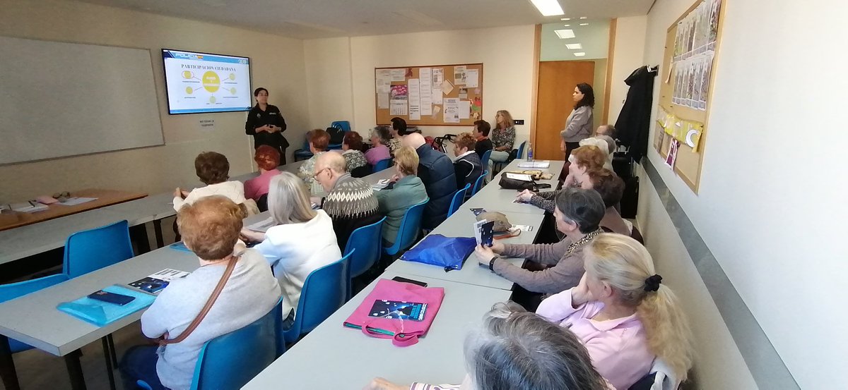 ✨Gracias a la <a href="/policia/">Policía Nacional</a> por la charla tan clara y práctica sobre fraudes, timos y medidas de seguridad en el hogar.

Una información muy útil para nuestro día a día 👏👏👏