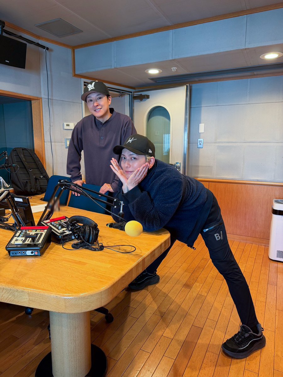 Lead [Official] tweet media